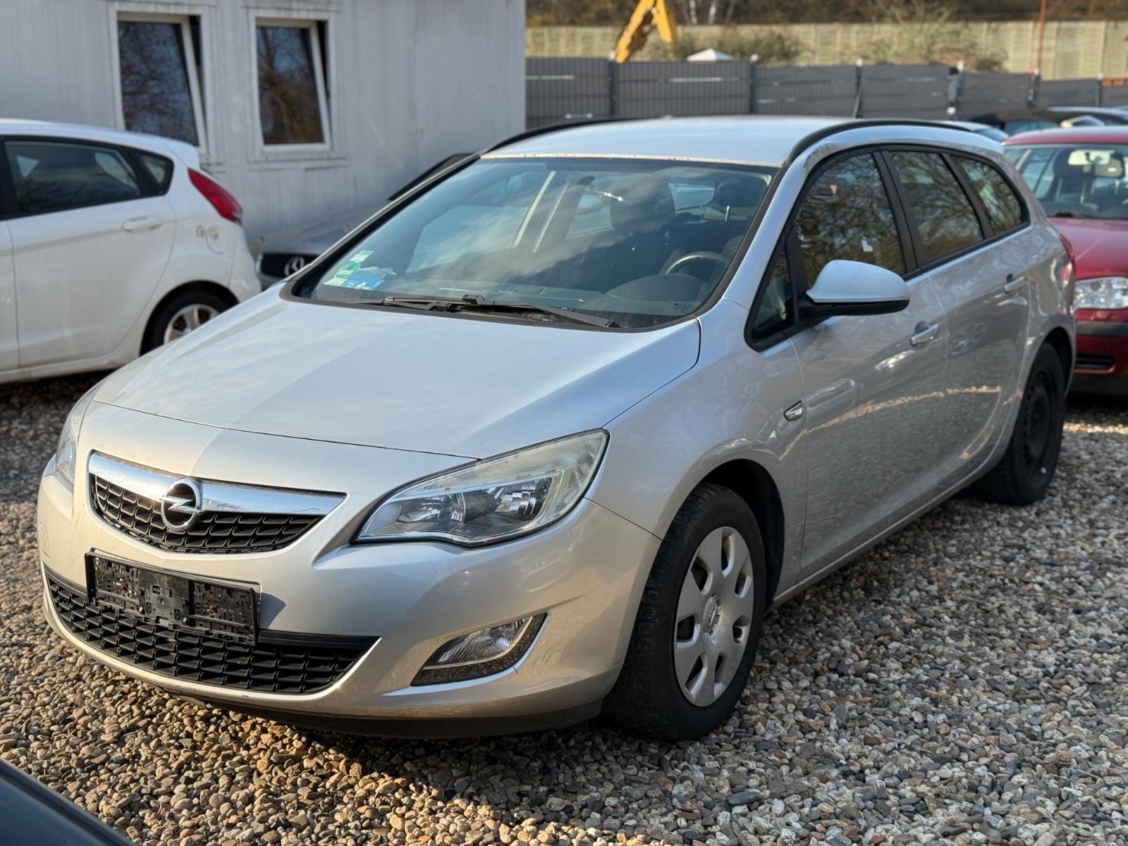 Opel Astra J Sports Tourer Selection