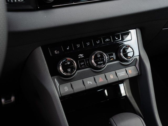 Karoq 2.0 TDI Sportline DSG AHK+MATRIX+RFK+NAVI