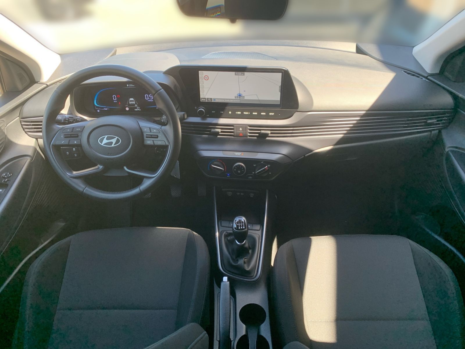 Fahrzeugabbildung Hyundai BAYON 1.0 T-GDI Select Navi Kamera Allwetter