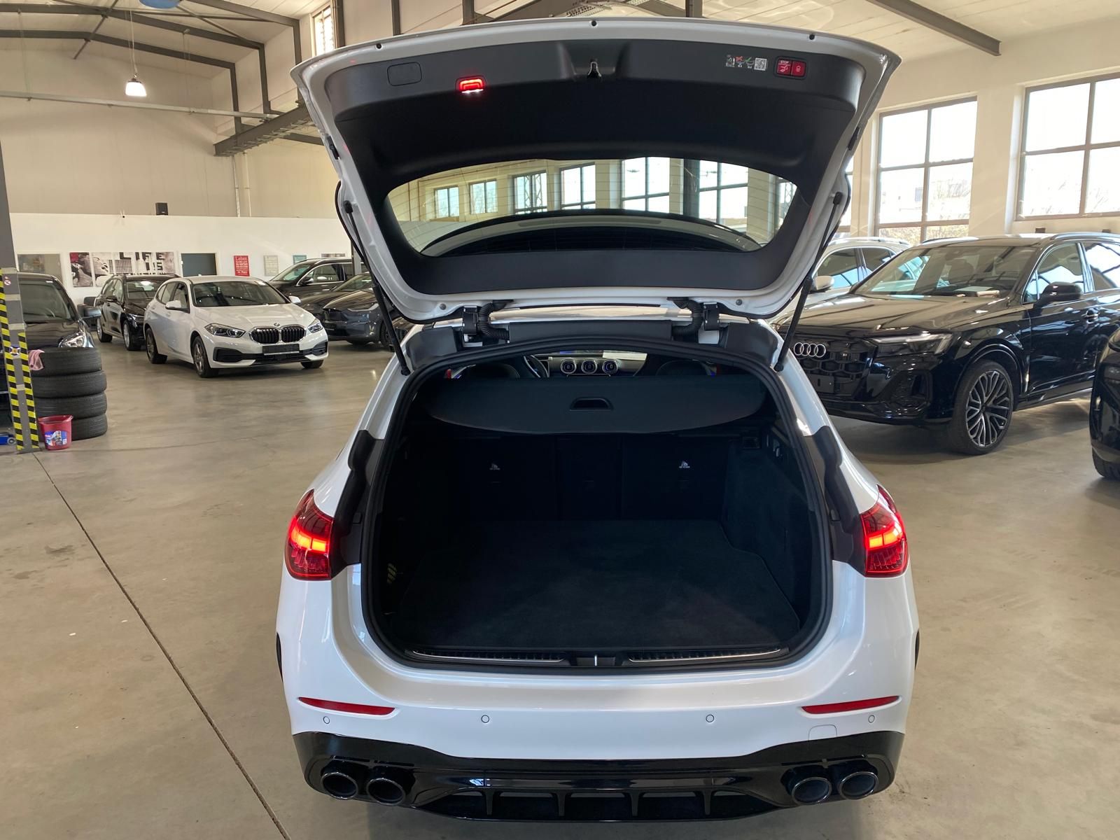 Fahrzeugabbildung Mercedes-Benz C 43 AMG 4M T Performance Sitz/Leder/Pano/118Eur