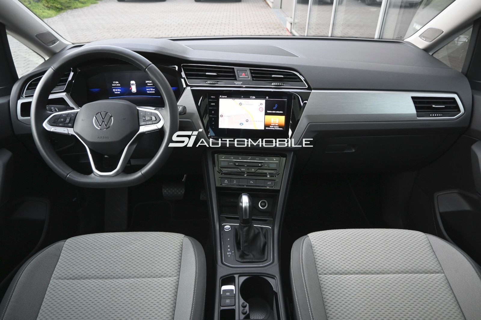 Fahrzeugabbildung Volkswagen Touran 1.5 TSI DSG °ACC°AHK°PANO°STHEIZ°DYNAUDI°