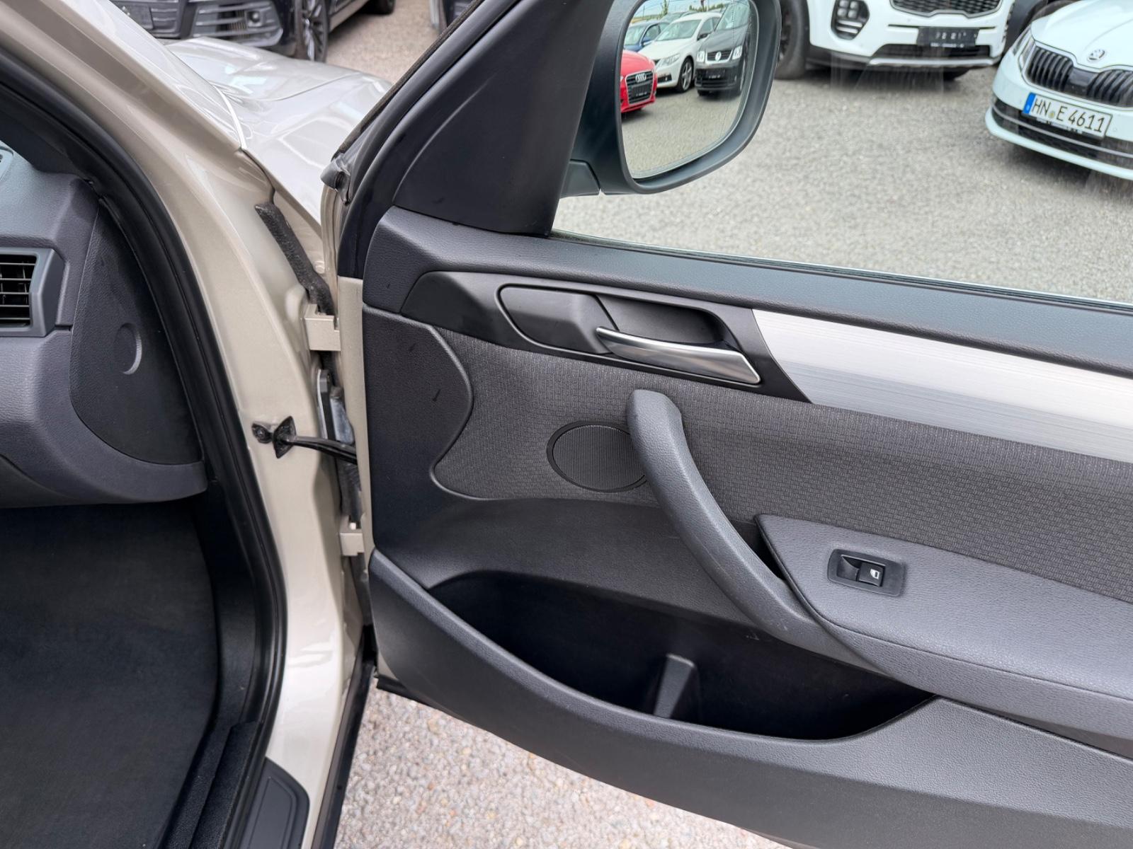 BMW X3 xDrive 20 d Auto.LED BI-Xenon Navi 1.Hand Pan