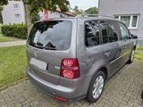 Volkswagen Touran 1.9 TDI DPF Highline - Volkswagen Touran mit Diesel-Antrieb: Kleinbus, 1.9