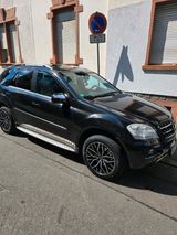 Mercedes-Benz M-Klasse 280 - Mercedes-Benz E 280 aus 2009