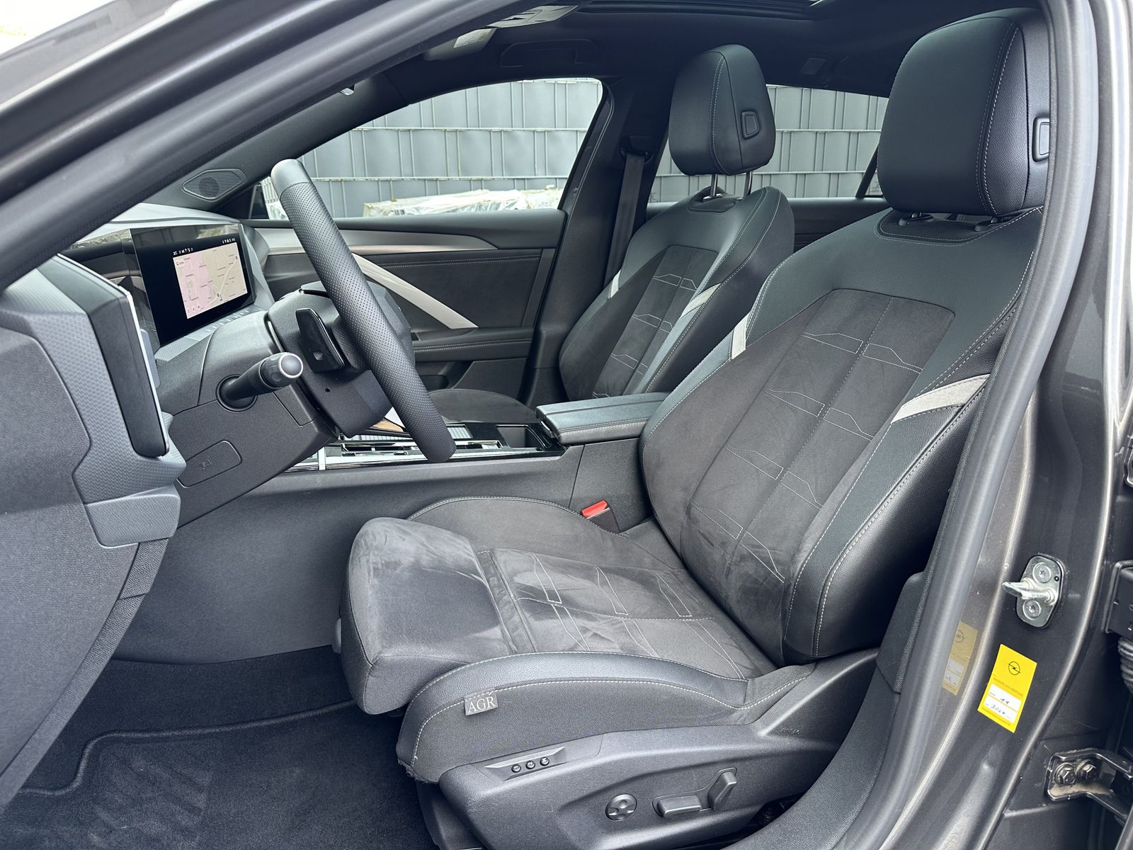 Fahrzeugabbildung Opel Astra SpT 1.5 D Aut. GS NAV+LED+PANORAMA+HUD+ACC