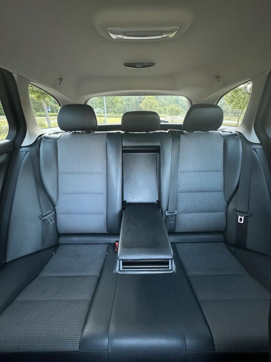 Mercedes-Benz C180 2009 — photo 11