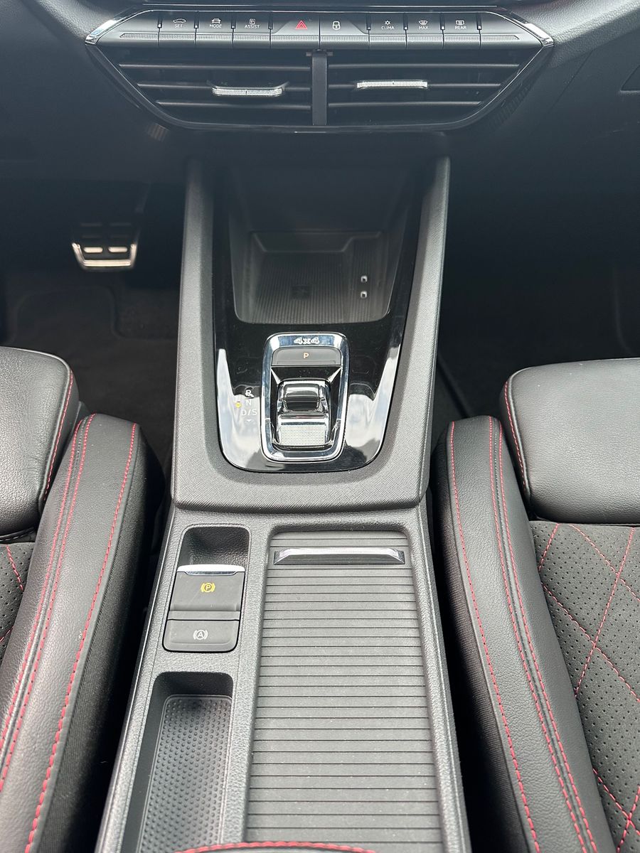 Fahrzeugabbildung SKODA Octavia Combi 2.0 TDI DSG 4x4 RS NAV+LED+PANO