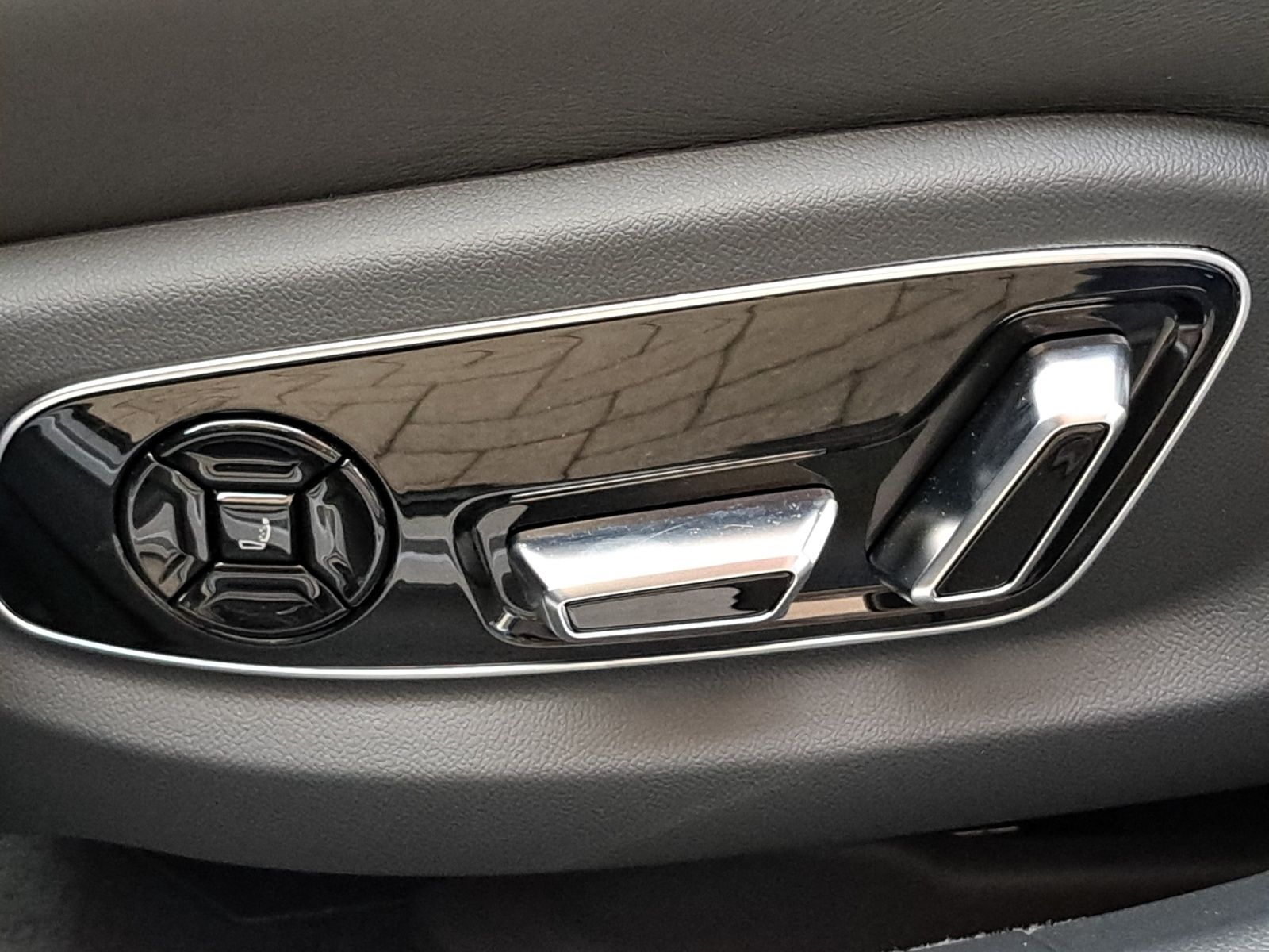 Audi S8 - Bild 26