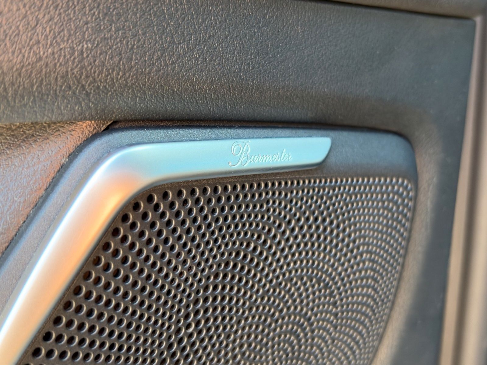 Fahrzeugabbildung Mercedes-Benz V 300 d lang *AMG-LINE*Burmester*360°*