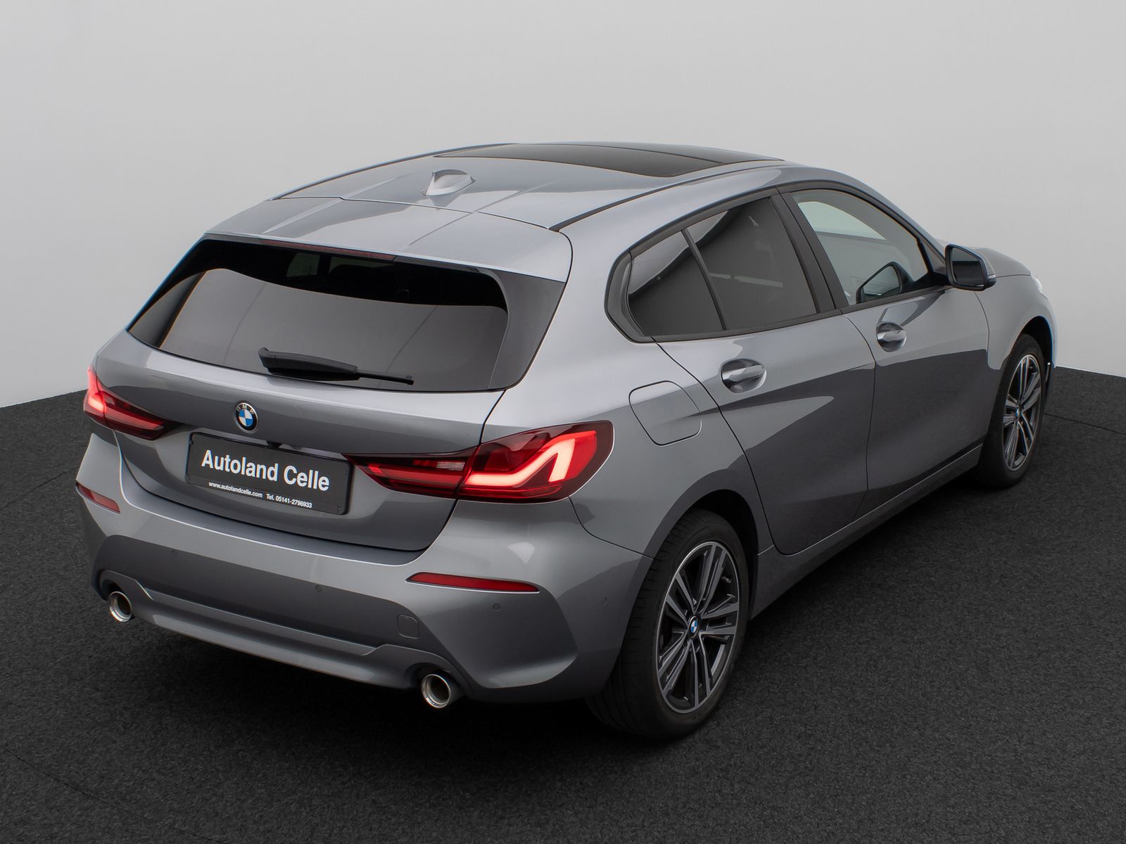 Fahrzeugabbildung BMW 120i Panorama Kamera HUD HiFi DAB LED 17Zoll