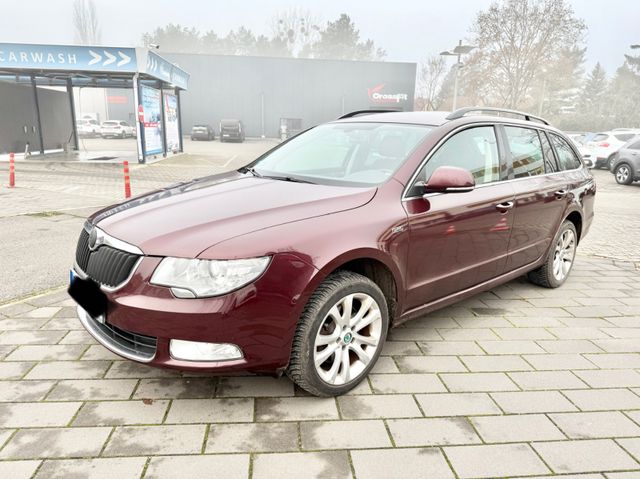 Skoda Superb Combi,Klimaautomatik,Sitzheizung,Hängerku