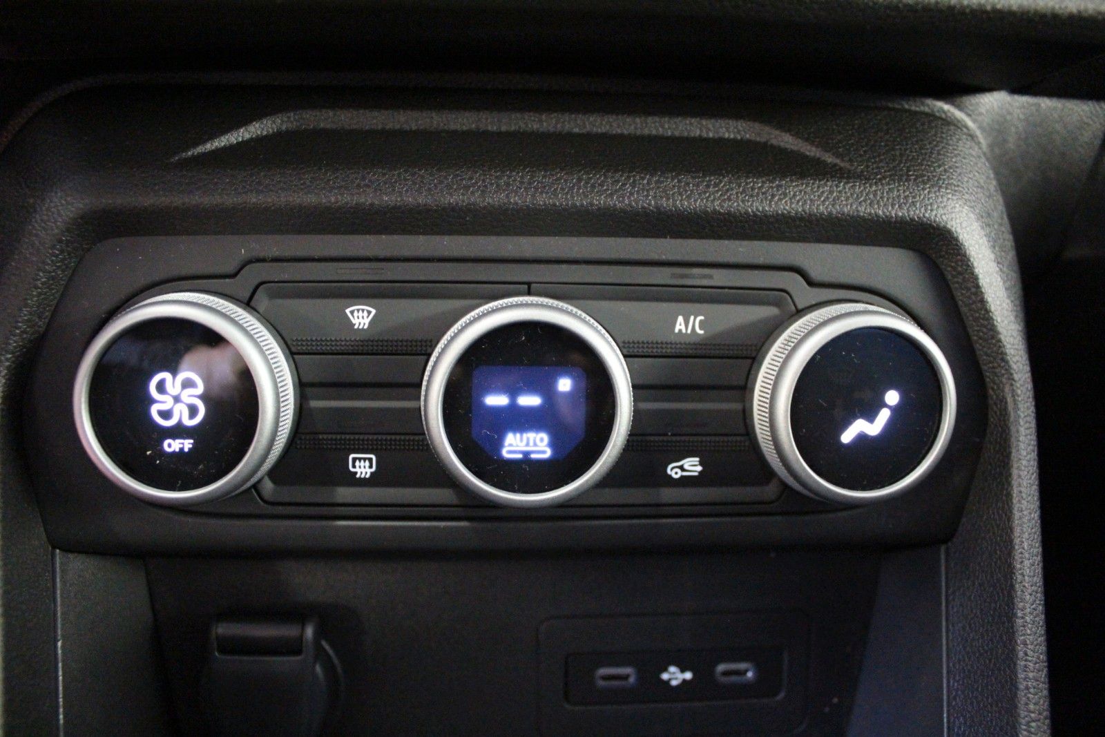 Fahrzeugabbildung Dacia Jogger Hybrid 155 Journey 7-Sitzer MY 2026