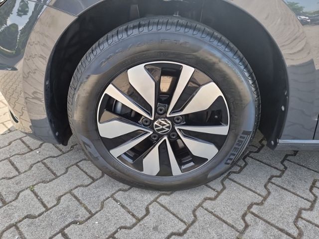 Fahrzeugabbildung Volkswagen Touran 2.0 TDI DSG MOVE 7-SITZER ELEKTR.HECKKL.