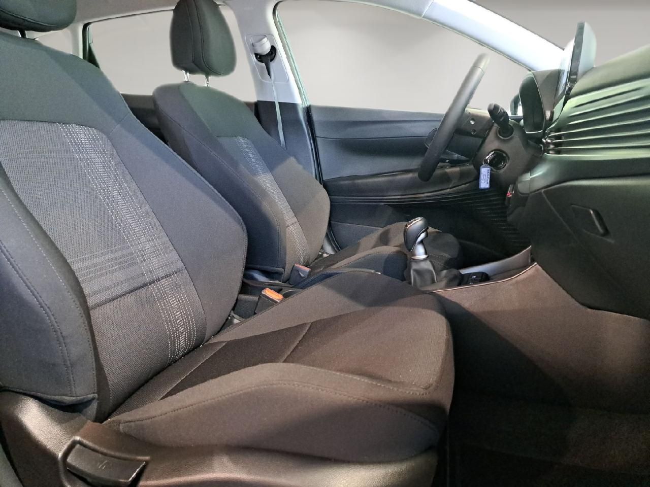 Fahrzeugabbildung Hyundai BAYON Select*Allwetterreifen*