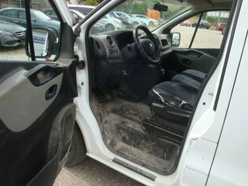Renault Trafic - 10