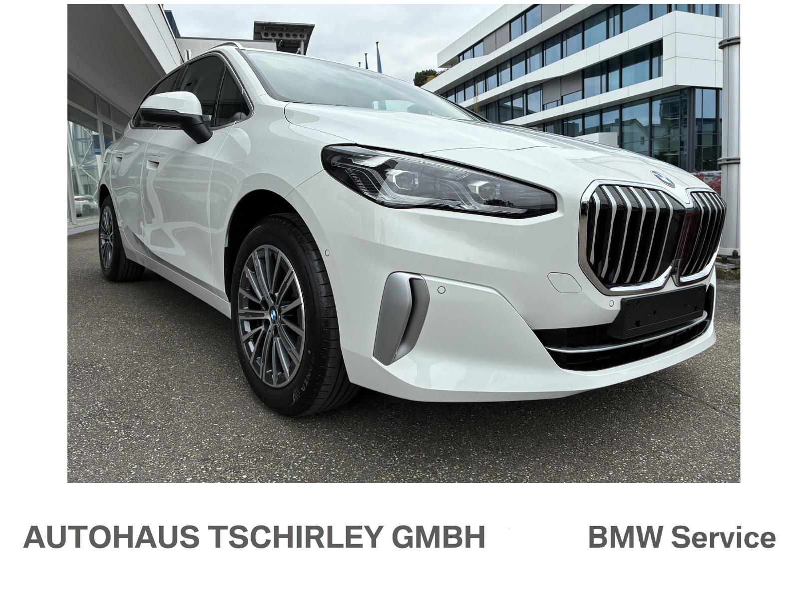 BMW 220i Active Tourer HeadUp AHK Assists elSitze