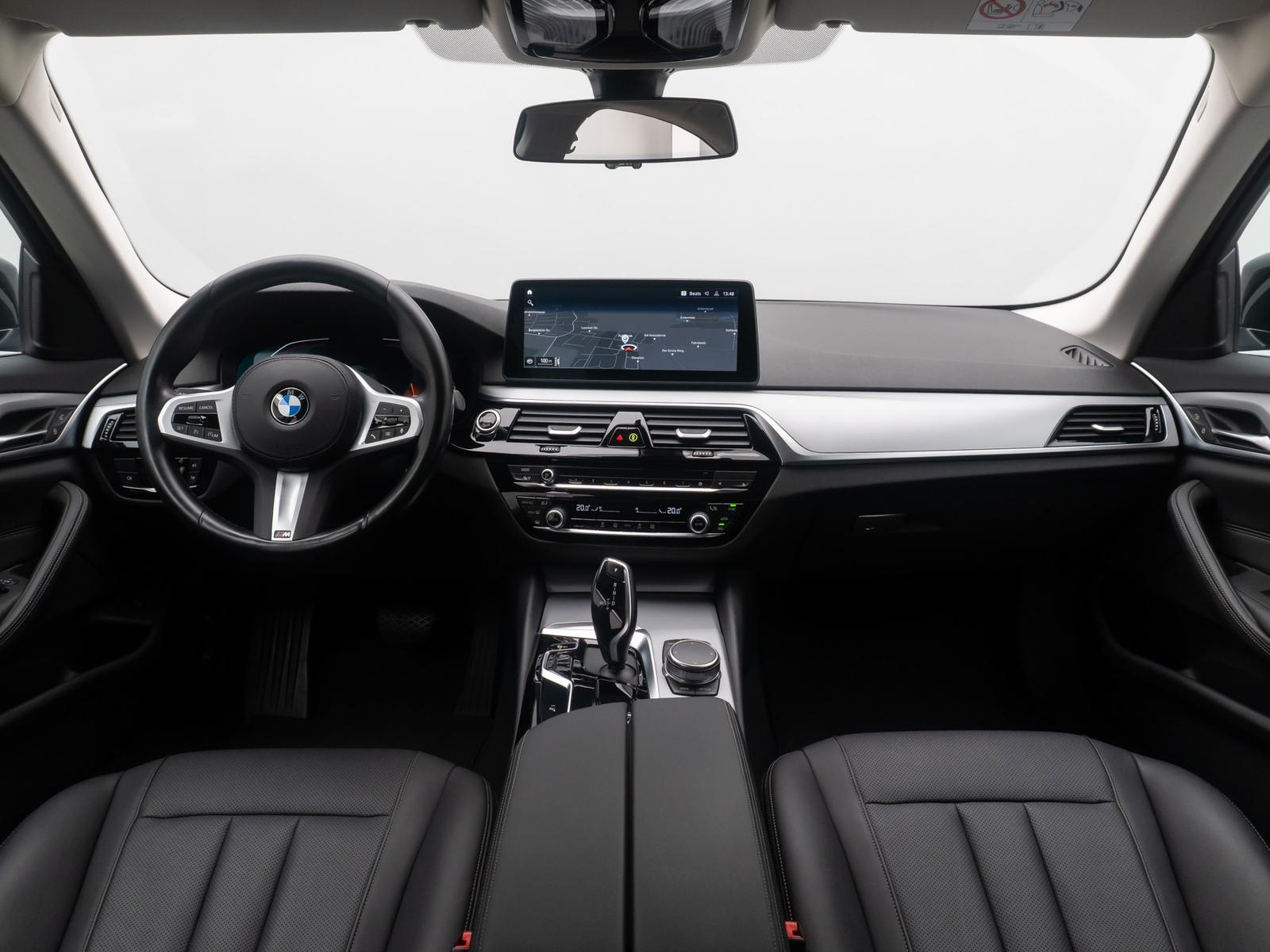 BMW 520i Kamera DAB Leder Standheizung Alarm M Sport