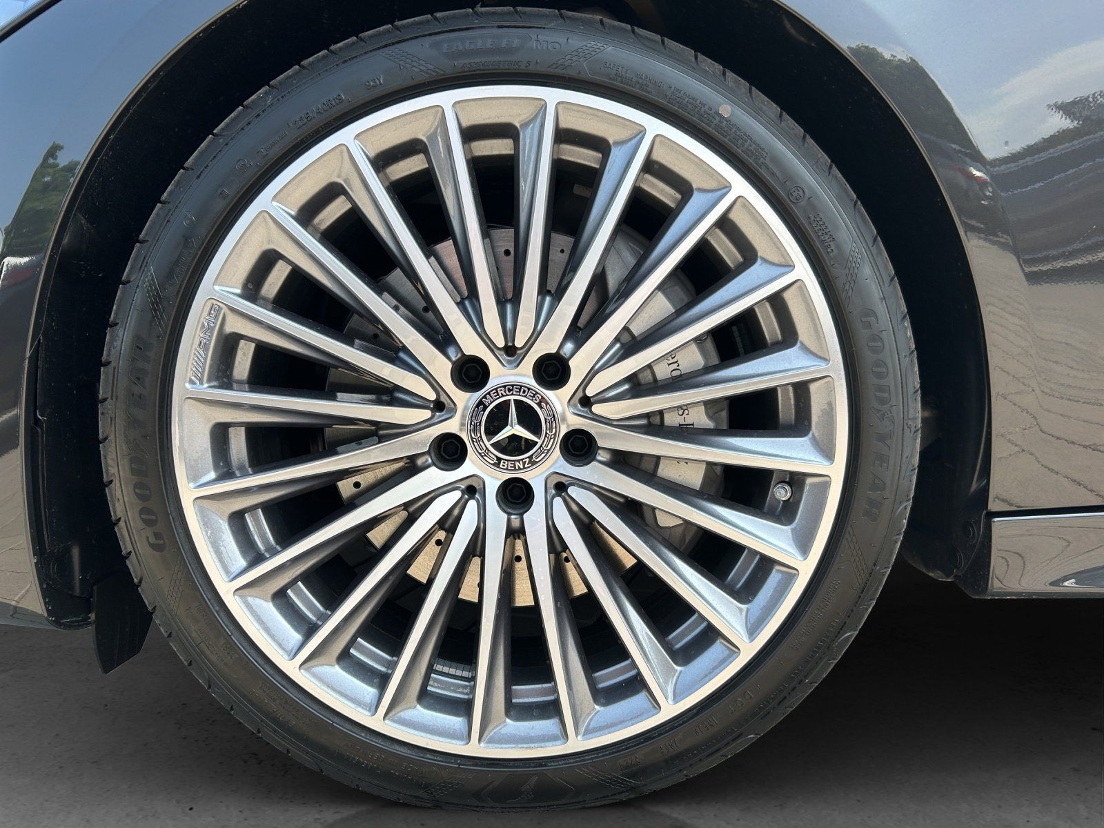 Fahrzeugabbildung Mercedes-Benz C 220 d AMG KeyGo DISTR Memory PANO DigLight 360