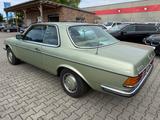 Mercedes-Benz 230C Automatik Lenkradschaltung - Mercedes-Benz 230: Sportwagen