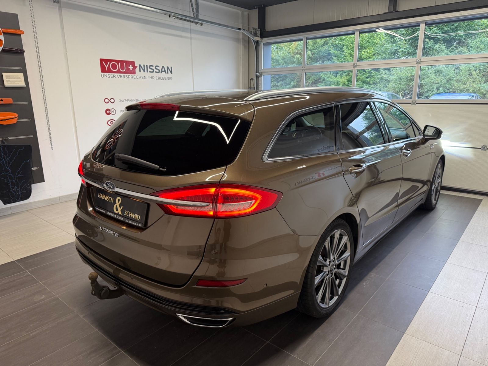 Fahrzeugabbildung Ford Mondeo Turnier Vignale, Navi, Business-Paket