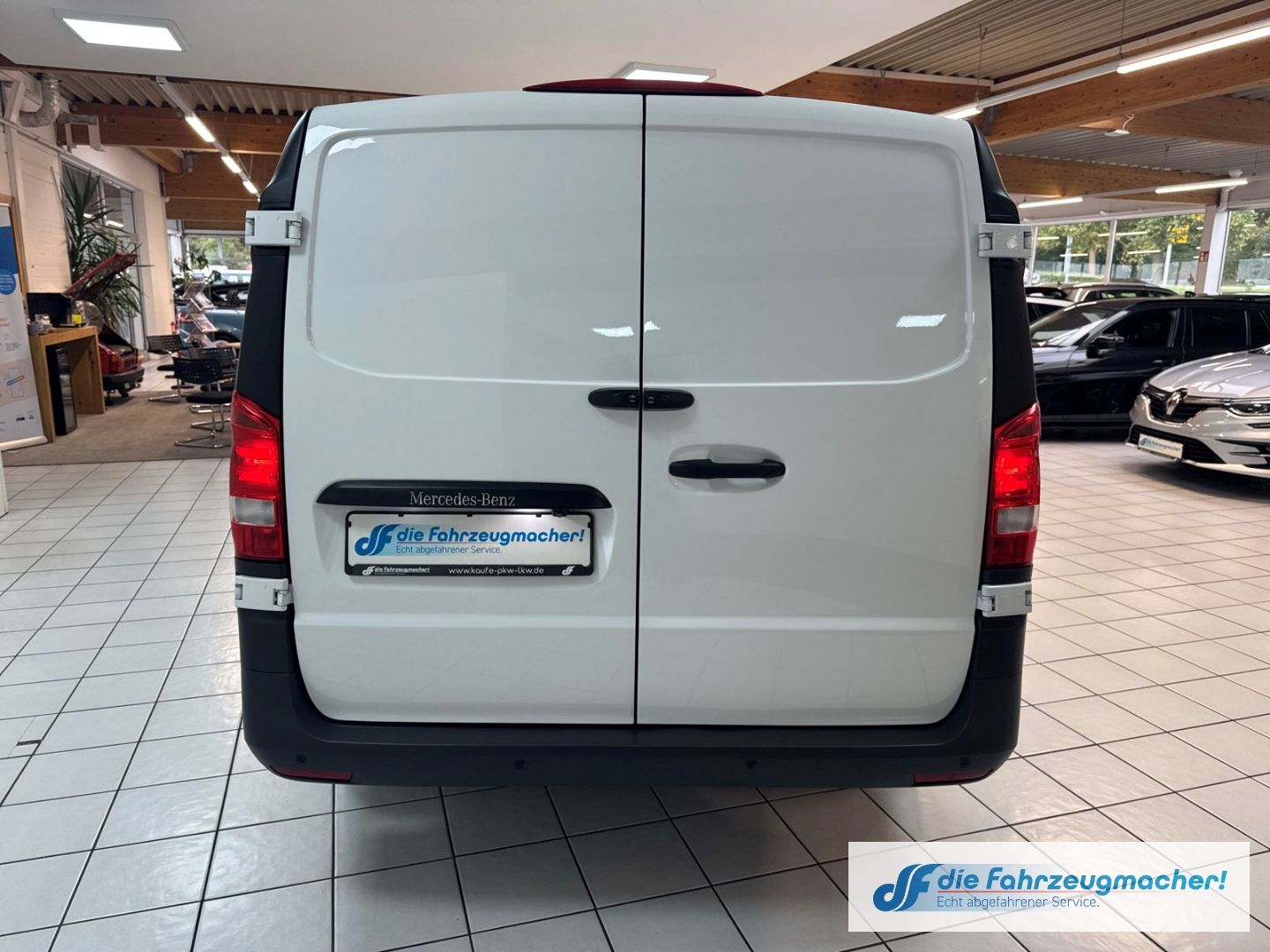Fahrzeugabbildung Mercedes-Benz Vito Kasten 116 CDI PRO Facelift lang Navi Apple