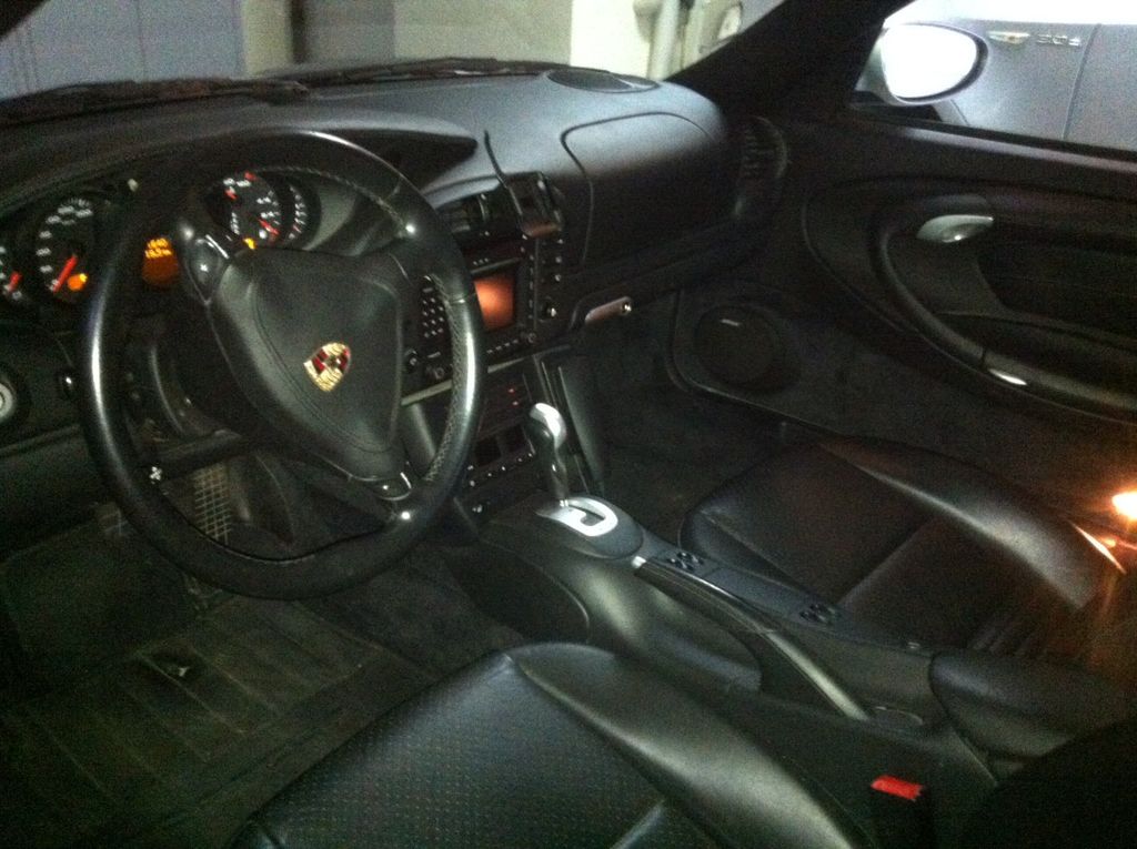 PORSCHE 911 2004