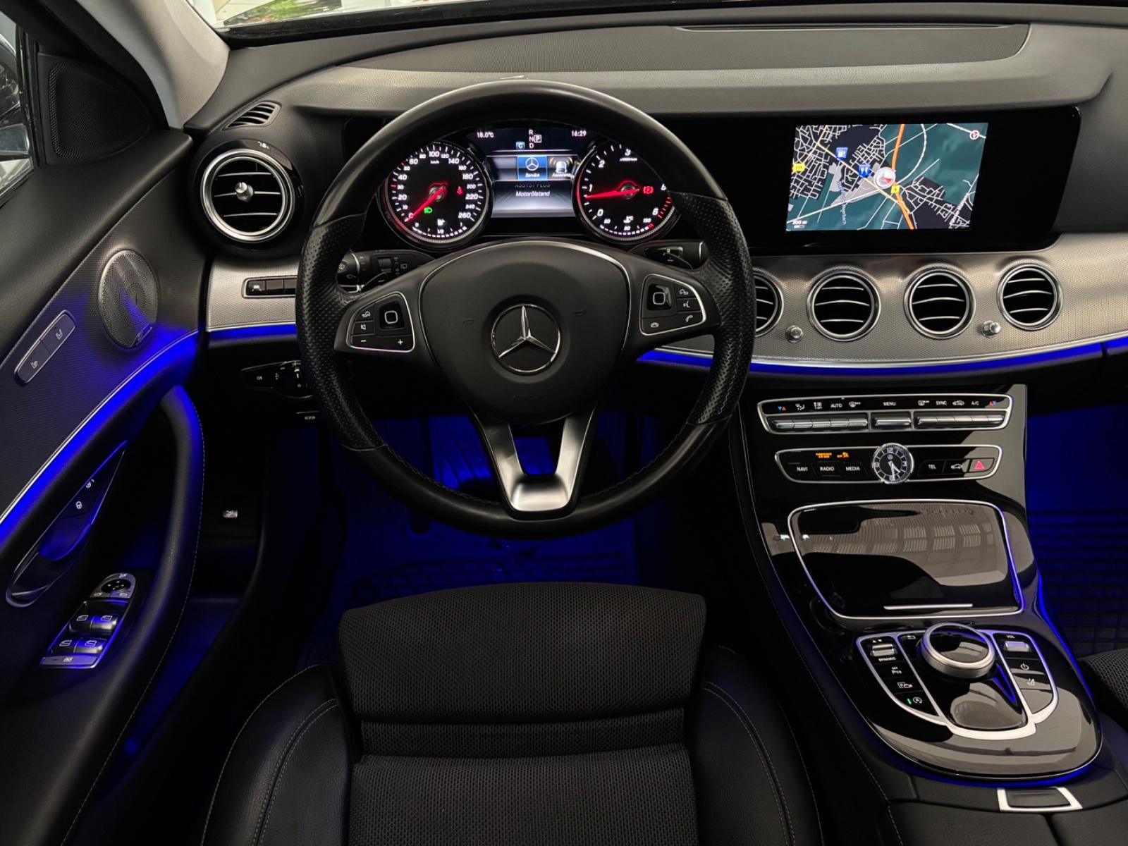 Mercedes-Benz E 220d Automatik,Scheckheft,Burmester,AHK,Navi