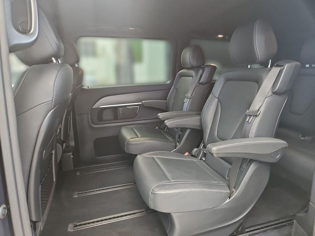 Fahrzeugabbildung Mercedes-Benz V 300 EAV extralang AMG 7 Sitze 2,5t AHK Belüftg