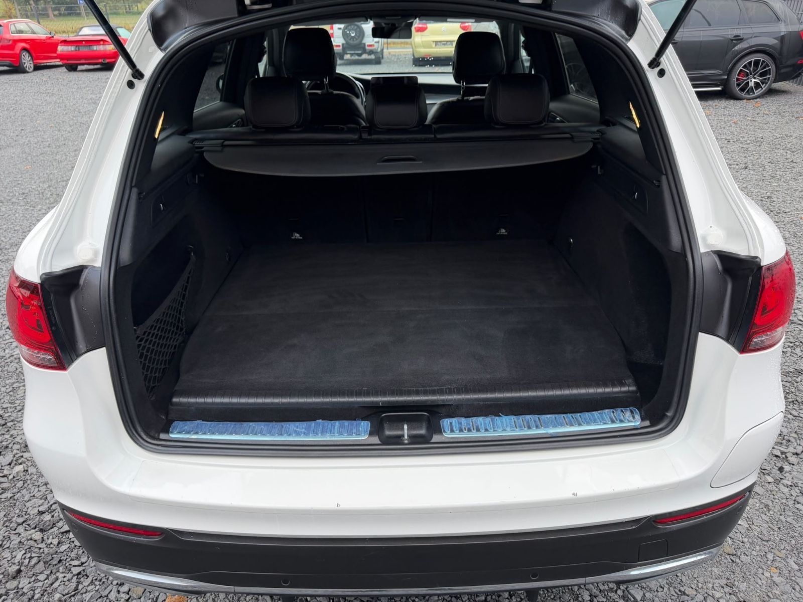 MERCEDES-BENZ GLC 300 de 4Matic AMG-PAKET/AHK/KAMERA – Foto 17