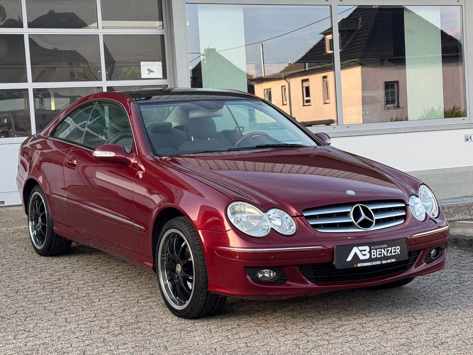 Fahrzeugabbildung Mercedes-Benz CLK 200 Kompressor Coupe/Elegance/S-Dach/SHZ/