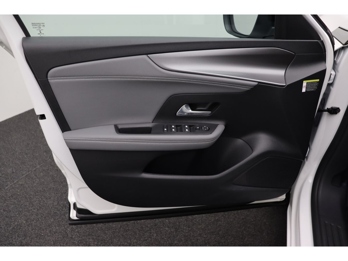 Fahrzeugabbildung Opel Mokka-e Elegance Totwinkelass Digi Cockpit Kamer