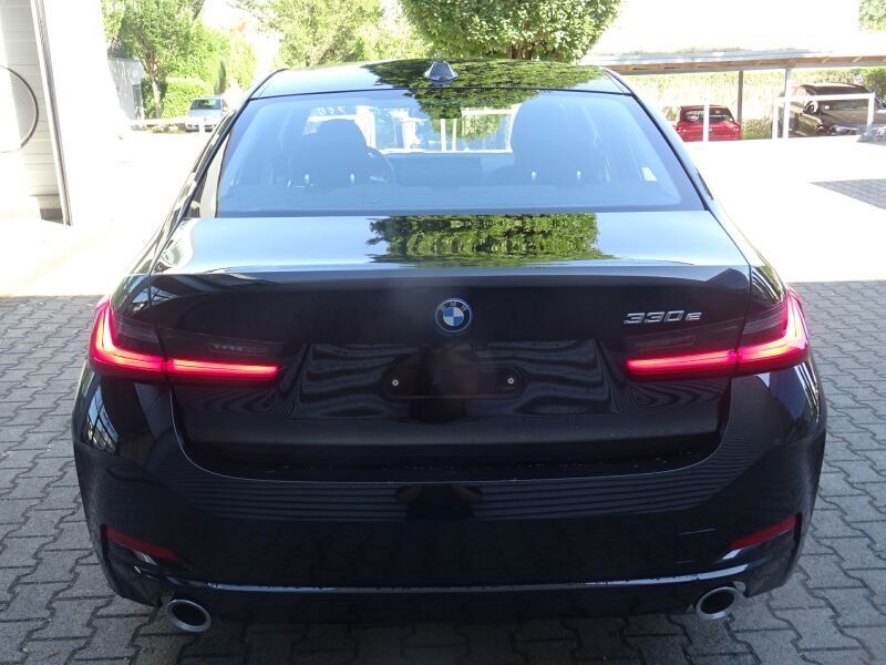 BMW 330 - Bild 4