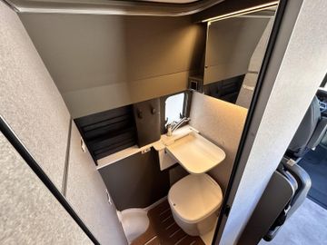 HYMER  ERIBA  HYMERCAR Grand Canyon S 600 AUTARKIE CLESANA LEDER TV 