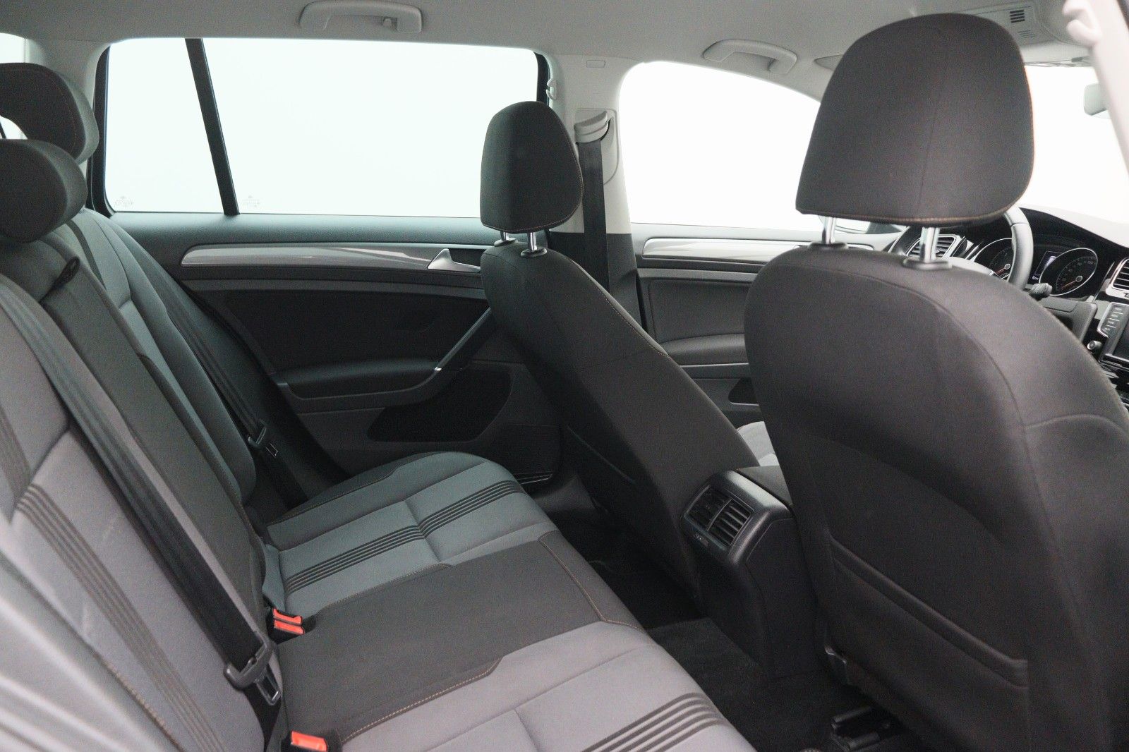 Fahrzeugabbildung Volkswagen Golf VII Variant 1.6 Allstar BMT
