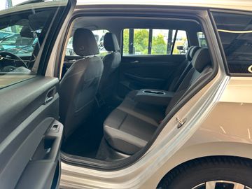MYAUTOCENTER – Gebraucht- und Jahreswagen mit Werkstattservice in Pfaffenhofen Volkswagen Golf VIII Variant *Parkass.*LED*Virtuel*AHK*