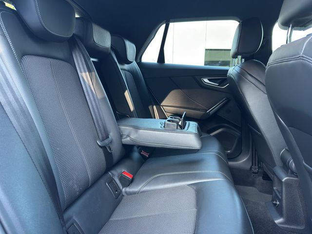 Q2 35 1.5 TFSI S line