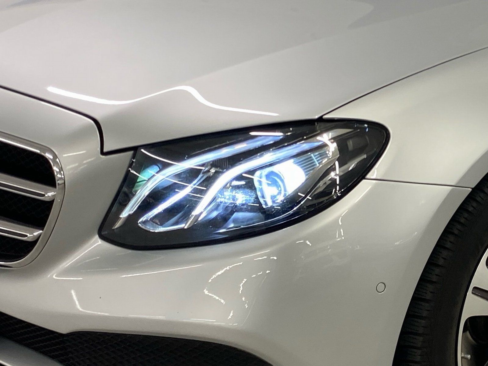 Fahrzeugabbildung Mercedes-Benz E 200 d Avantgarde*AHK*LED*Totwinkel*Navi*Kamera