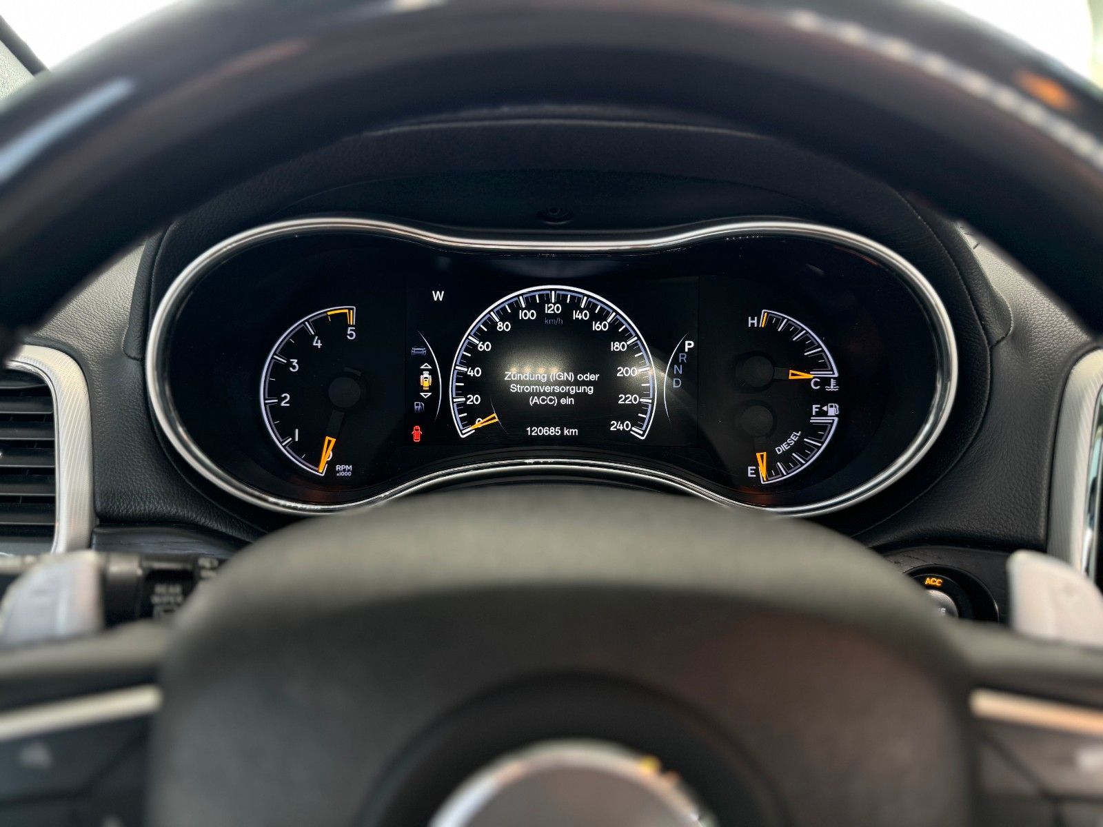 Fahrzeugabbildung Jeep Grand Cherokee 3.0 CRD Summit AHK Luft Pano