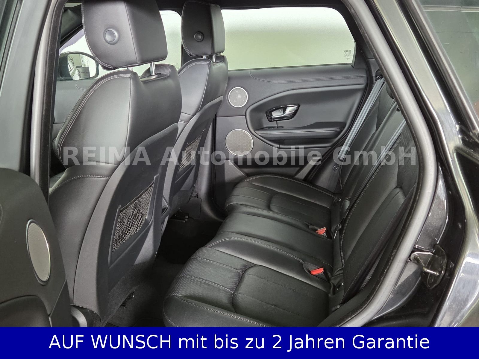Fahrzeugabbildung Land Rover Range Rover Evoque 2,0D SE, Navi, Xenon, 20" Alu
