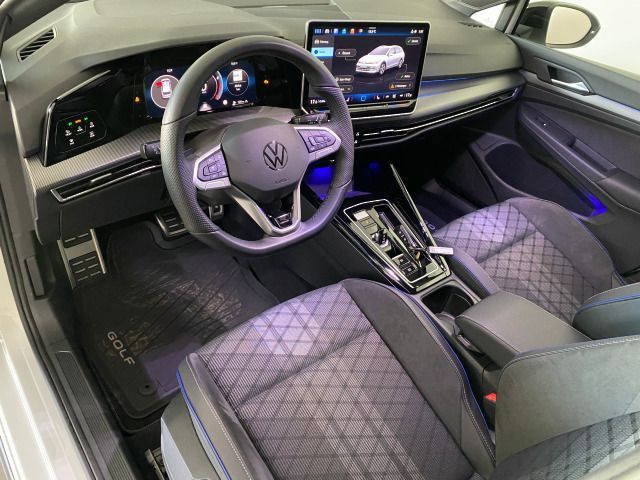 Golf Variant R-Line 1.5 eTSI DSG AHK+MATRIX+NAVI