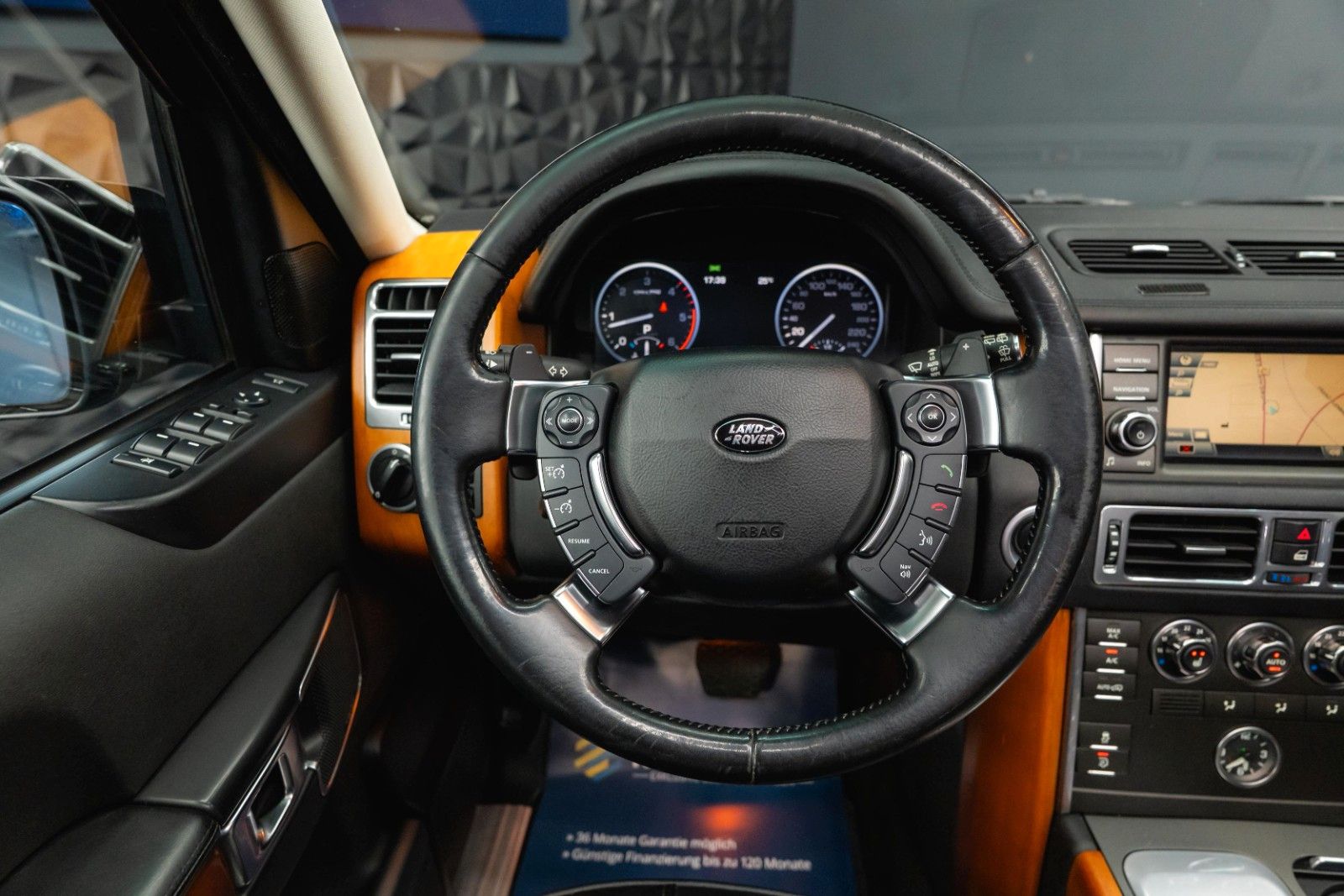 Fahrzeugabbildung Land Rover Range Rover V8 4.4 TD Vogue | Turbo + TÜV NEU