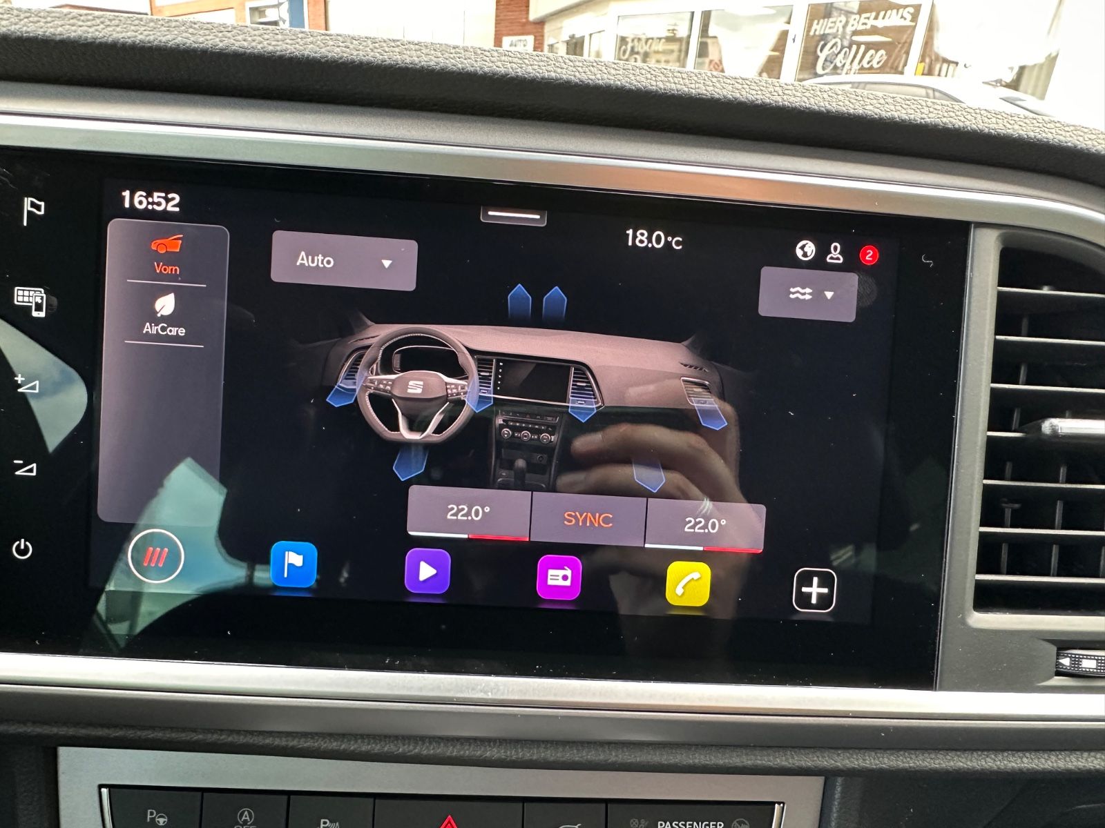 Fahrzeugabbildung SEAT Ateca FR 1.5 TSI DSG ACC/NAVI/LED/PDC/eHeck/SHZ