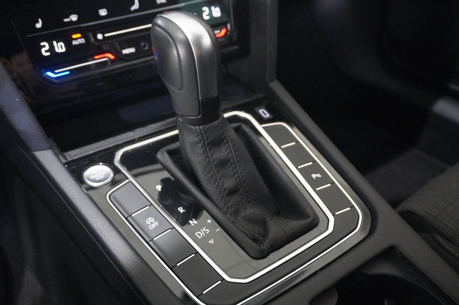 Fahrzeugabbildung Volkswagen Passat Var. 2.0D BUSINESS DSG NAVI/LED/KAMERA/SH