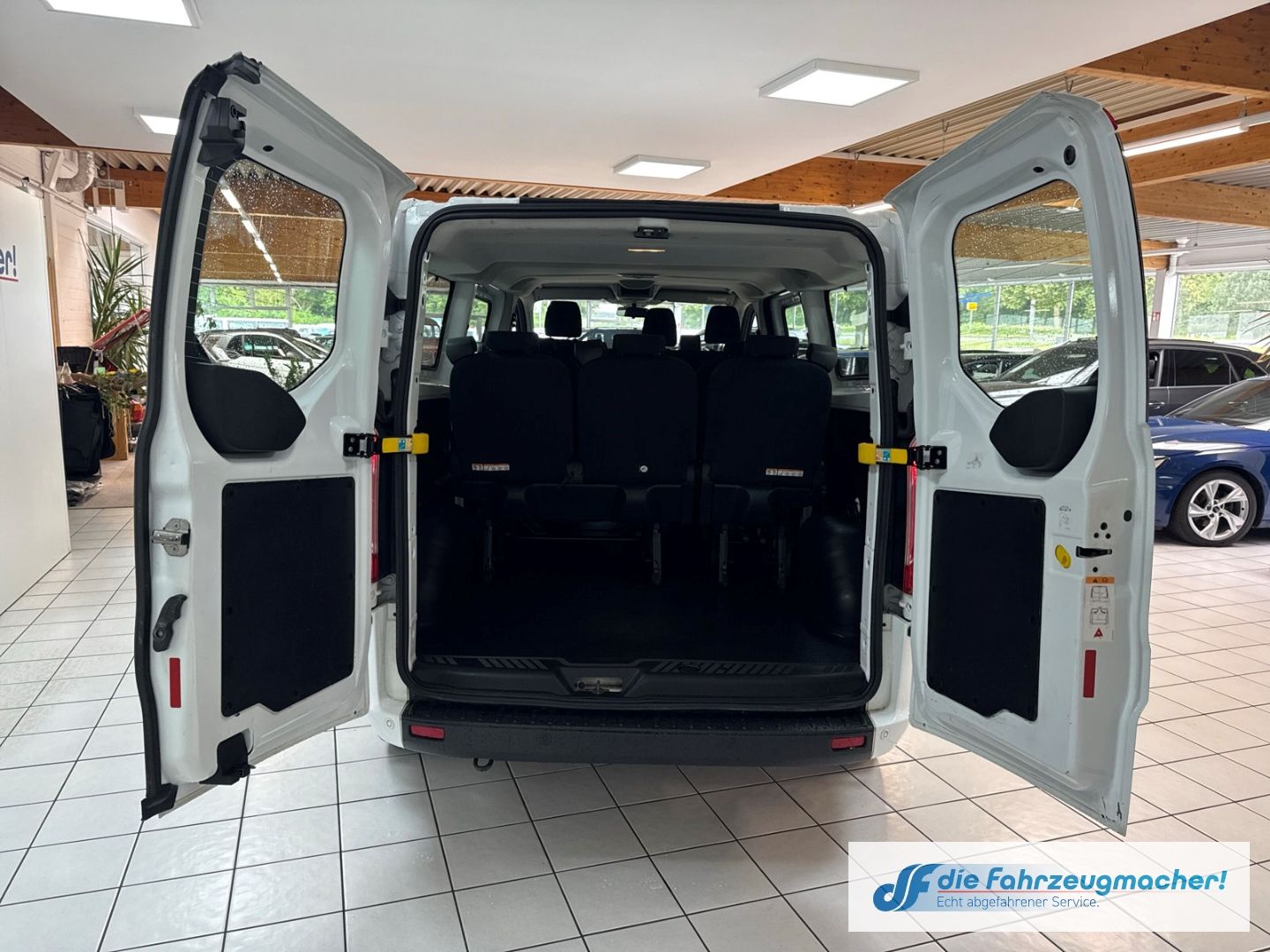 Fahrzeugabbildung Ford Transit Custom 320 L2 Trend 2.0 TDCi EU6d Dyn. K