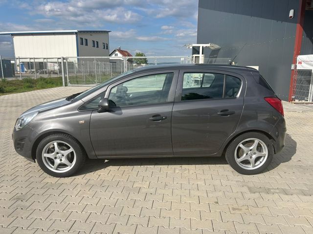 Opel Corsa D Selection