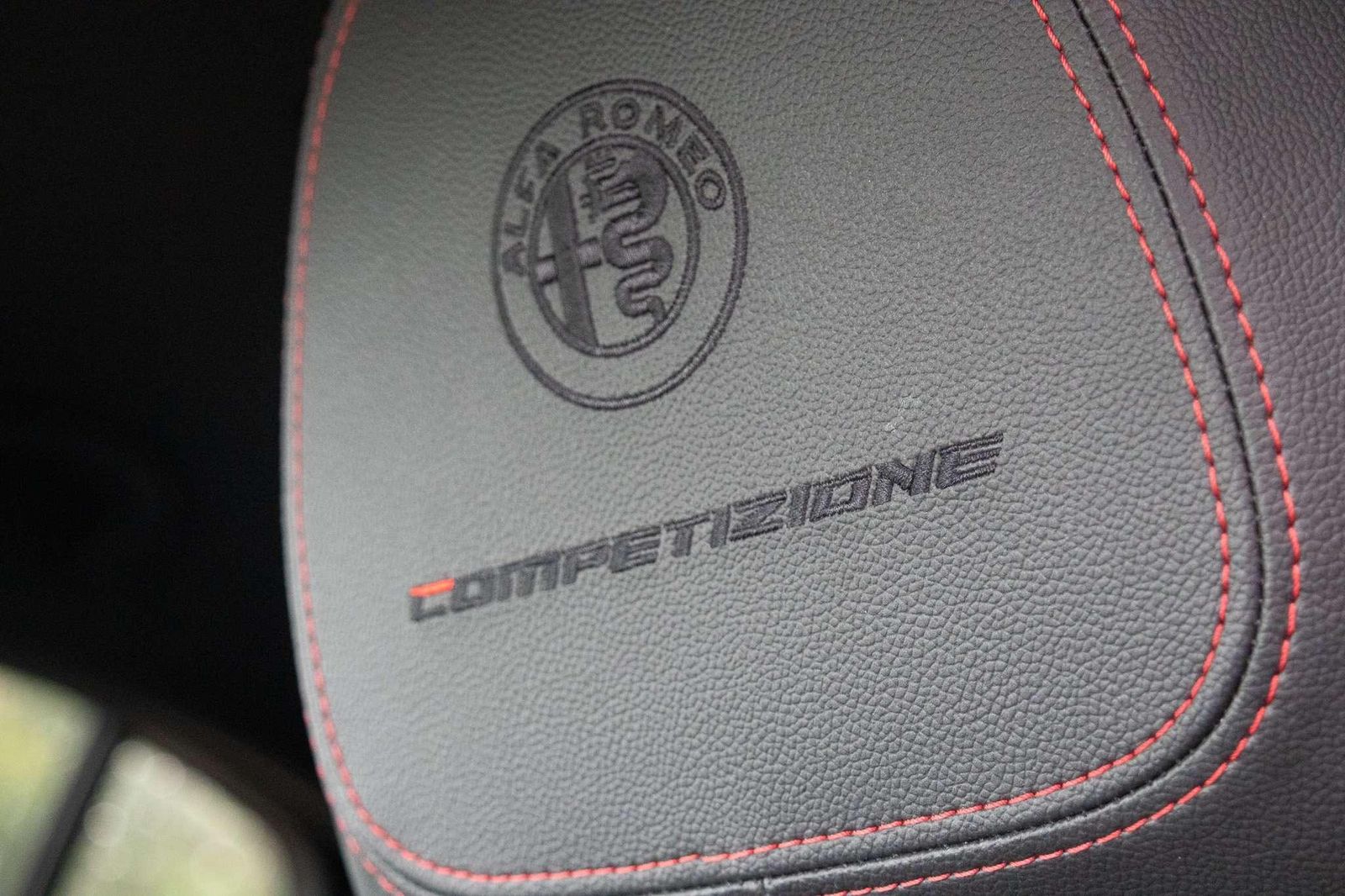 Fahrzeugabbildung Alfa Romeo Giulia Competizione MY23 2.0 Q4 vom AR Vertragsh