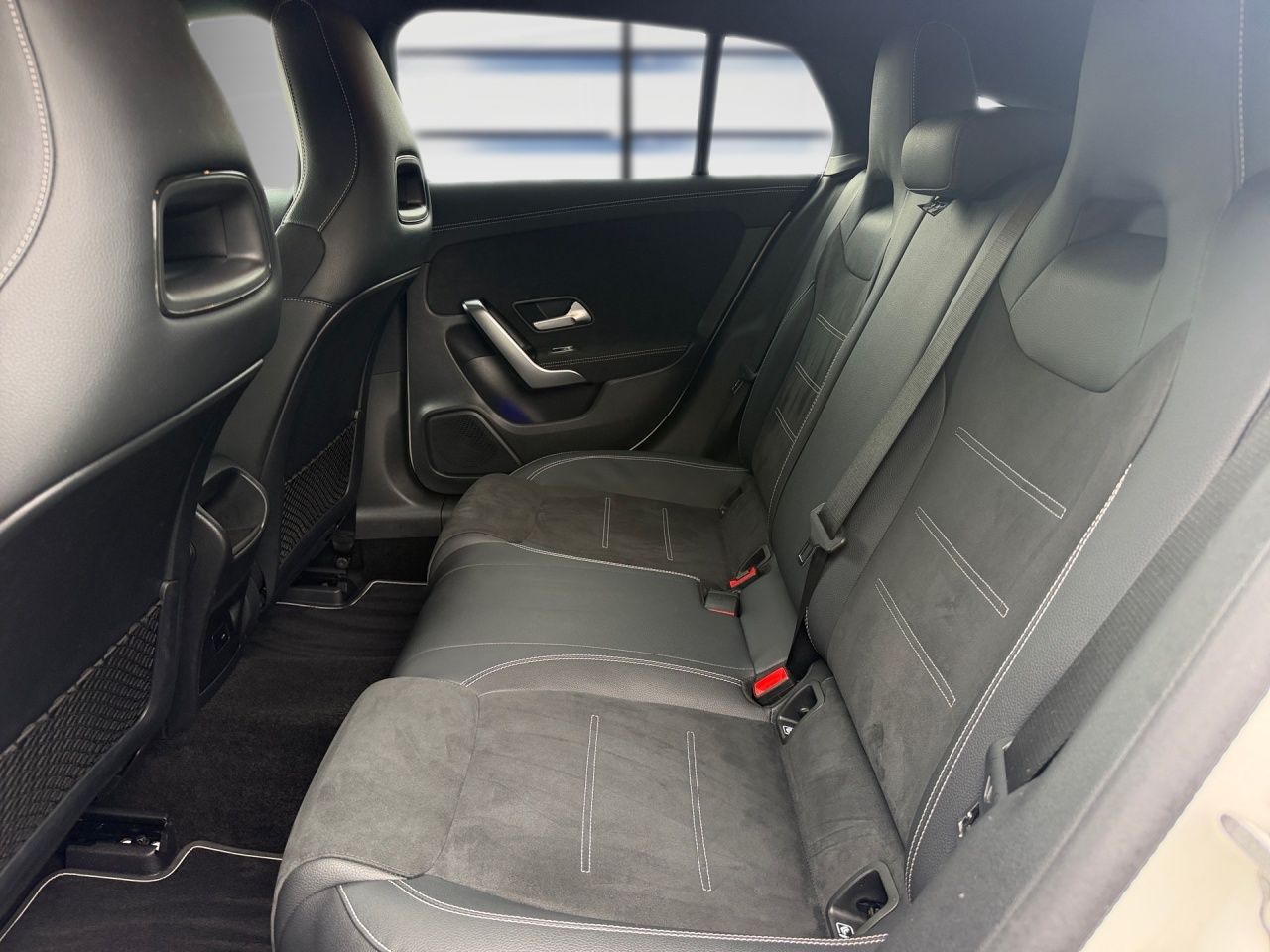 Fahrzeugabbildung Mercedes-Benz CLA 200 SB AMG+NIGHT+AMBIENTE+LED+KAMERA+