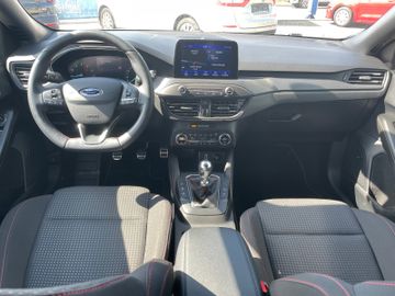 Fahrzeugabbildung Ford Focus ST-Line