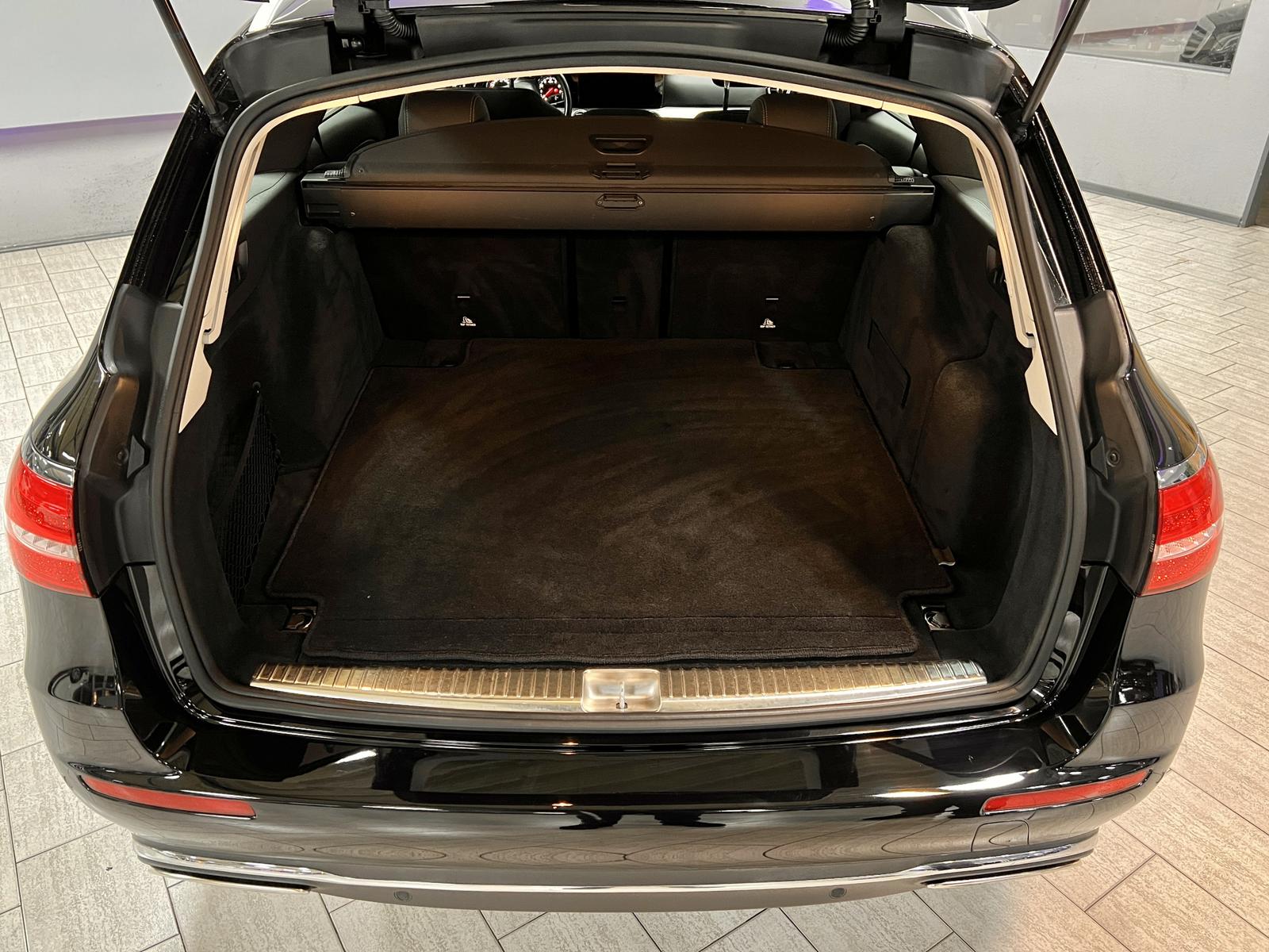 Mercedes-Benz E 200 EXCLUSIVE*9G*AMBIENTE*NAVI*R-KAMERA*77TKM*