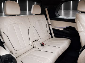 BMW X7 M50 - 12
